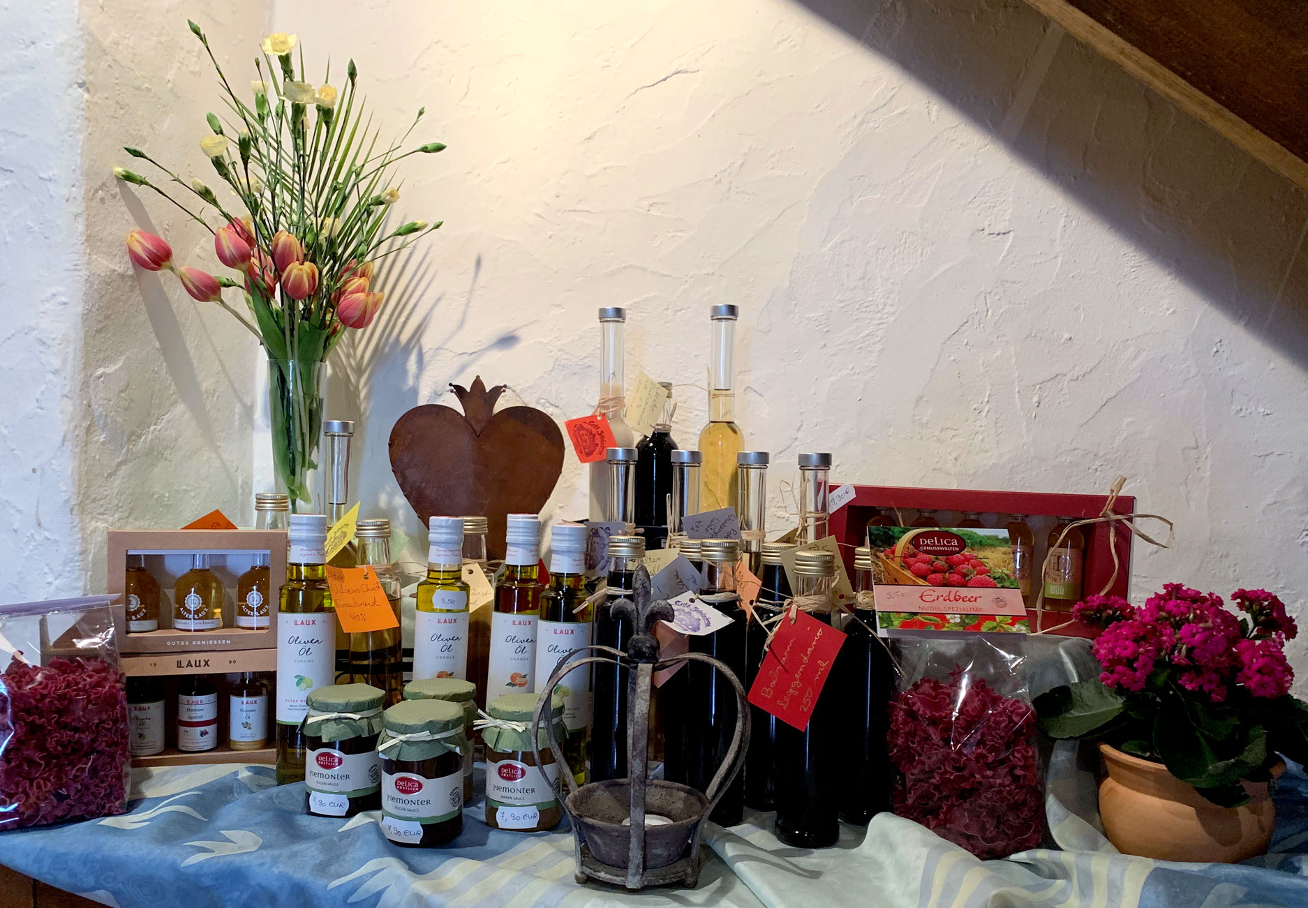 Zehntscheune in Kronenburg – entdecken Sie die Welt der edlen Tropfen in unserer hauseigenen Destille.