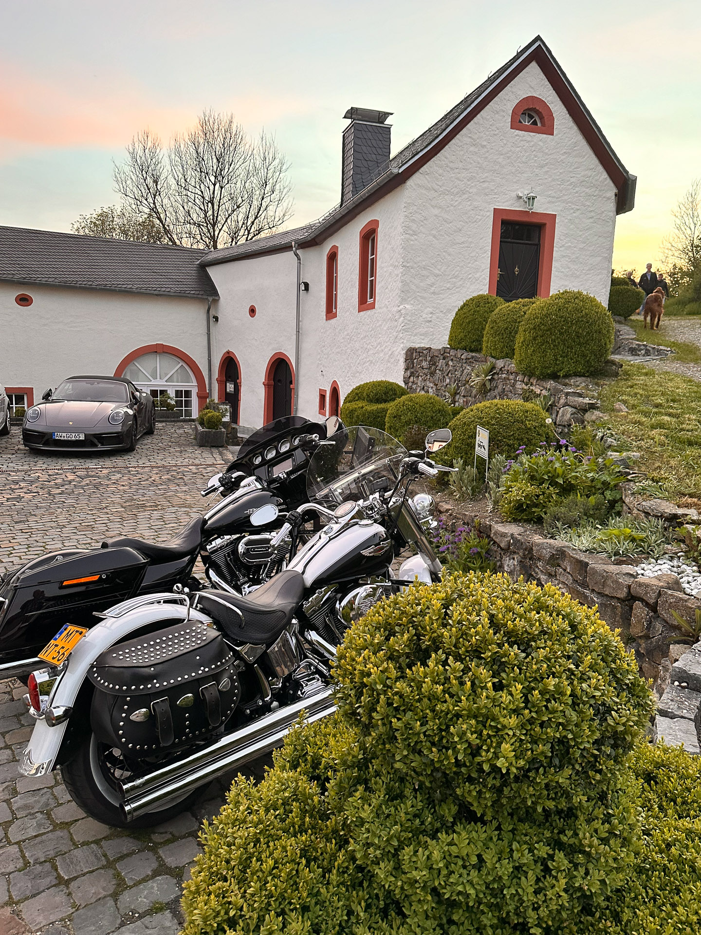 Zehntscheune Kronenburg – Genuss, Atmosphäre und Erholung in der Eifel Zehntscheune Kronenburg – Genuss, Atmosphäre und Erholung in der Eifel